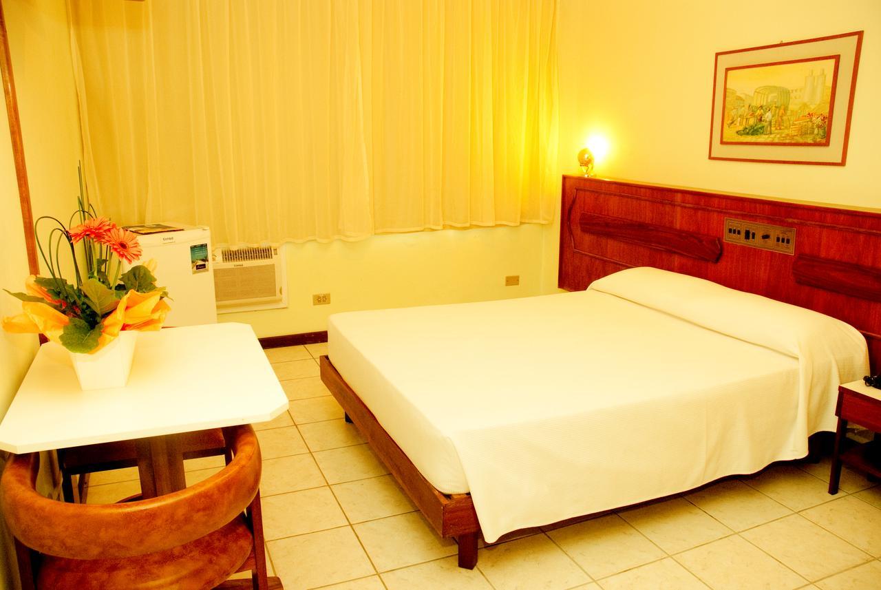 Imperador Turismo Hotel Picarras Exterior photo